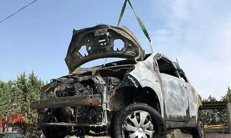 Remorquage d'un véhicule léger brûlé par dépanneur à Mazamet, Lagarrigue, POLO AUTOMOBILES